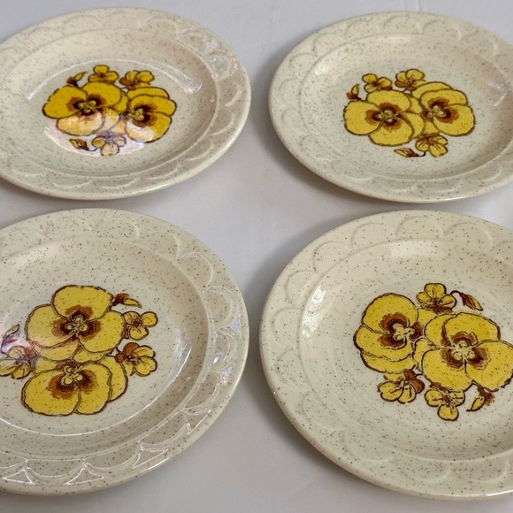 Vintage Style Yellow Floral Bread & Butter Plates - Set of 4, Great Condition - Picture 9 of 16